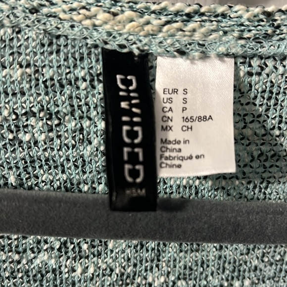 Divided Cardigan - Picture 2 of 4